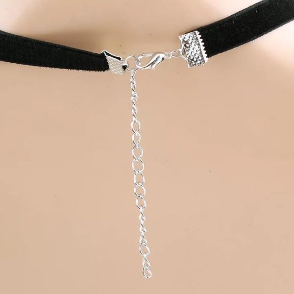 Black White Pearl Leather Clavicle Choker