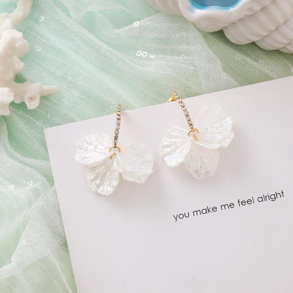 Fairy White Flower Pearl Tassel Dangle Earrings