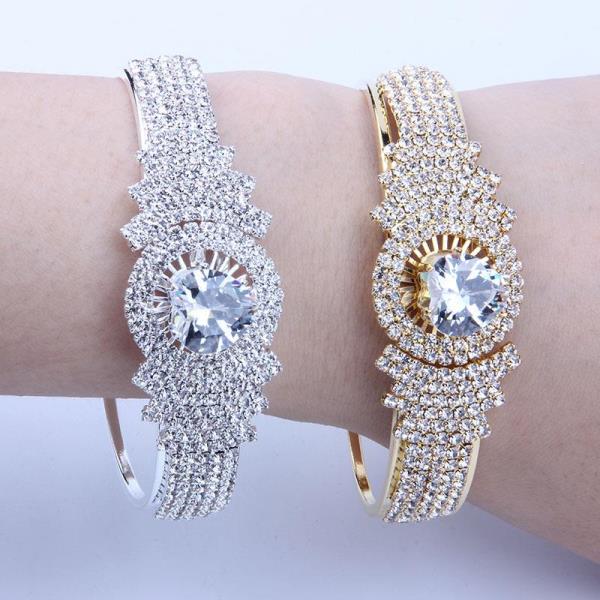 Shining Heart Rhinestone Cuff Bracelet